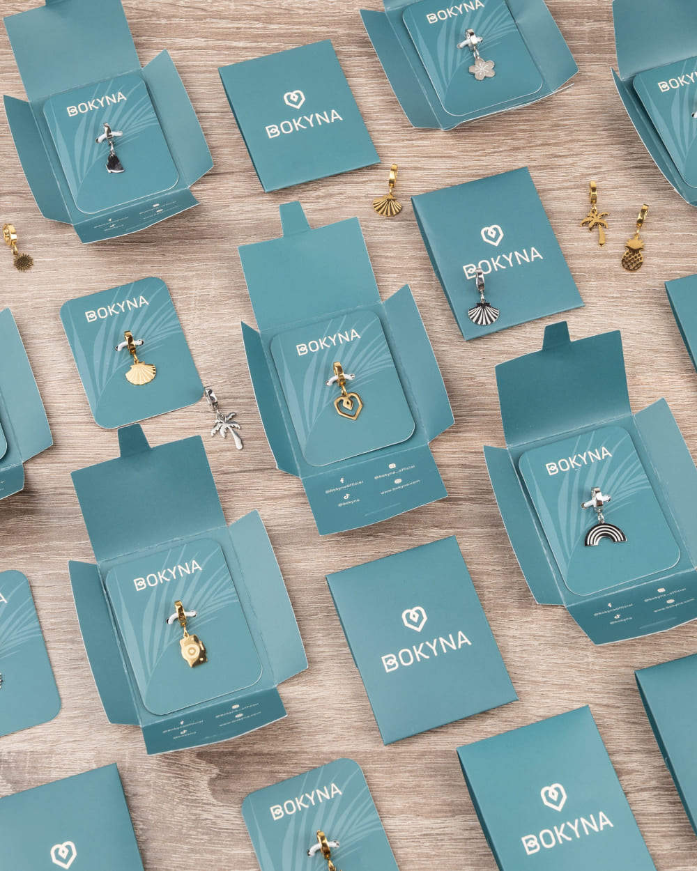 CHARM Seashell - Gold